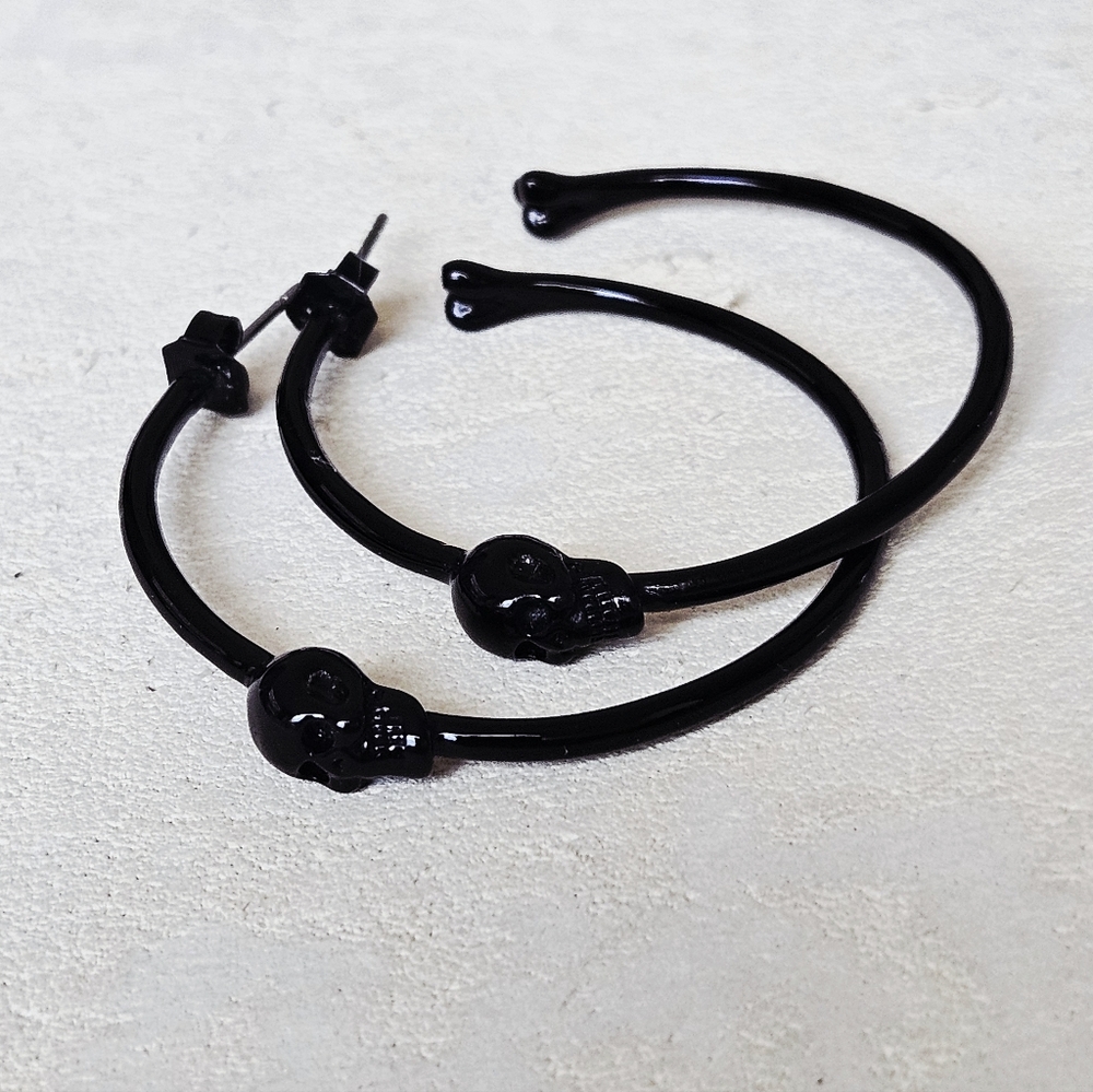 Wildfox Jewelry Black Skull Hoop Earrings Approx 1.5"D NWOT